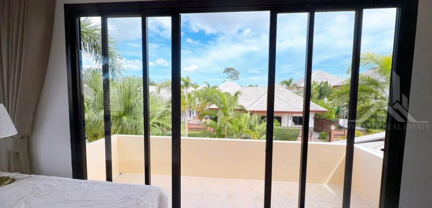 5-Bedroom Move-In Ready Villa with Pool