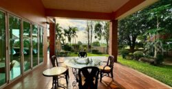 Luxury Pool Villa at Phoenix Gold Golf Pattaya