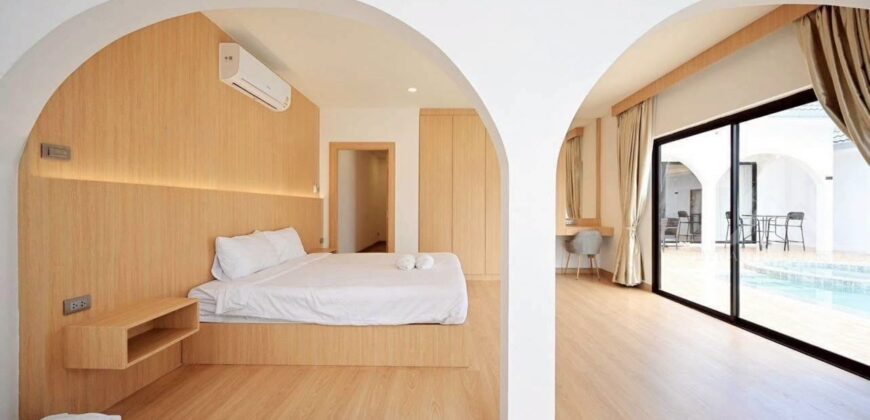 Pool Villa Near Phoenix Golf With Rental Income