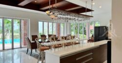 Luxury Pool Villa at Phoenix Gold Golf Pattaya