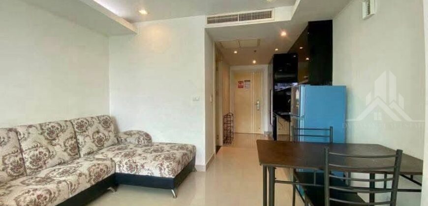 Cosy Beach View Studio with Sea View for Sale
