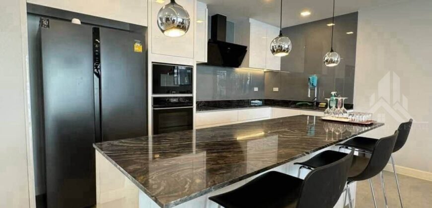 Luxury 3-Bedroom Pool Villa for Rent in Jomtien