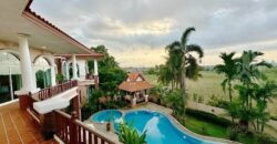 Luxury Pool Villa at Phoenix Gold Golf Pattaya