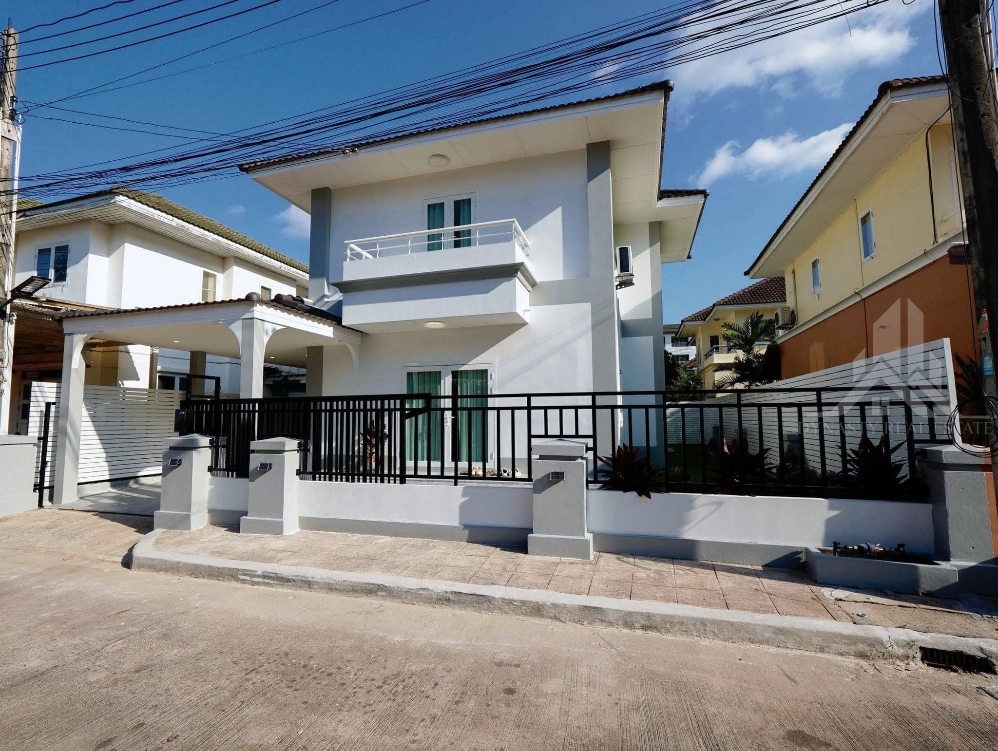 Jomtien beach house for sale in baan suan lalana