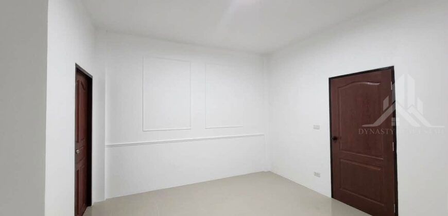 Corner House for Sale in Siam Country Club Area