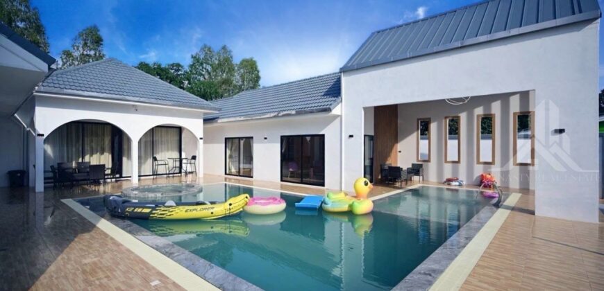 Pool Villa Near Phoenix Golf With Rental Income