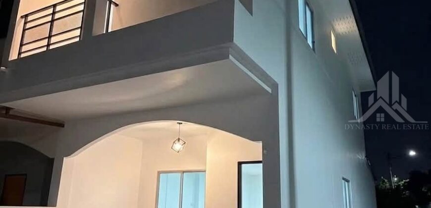 Corner House for Sale in Siam Country Club Area