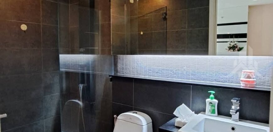Luxury 2-Bed Condo for Rent in Central Pattaya