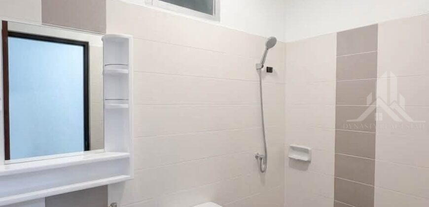 Corner House for Sale in Siam Country Club Area