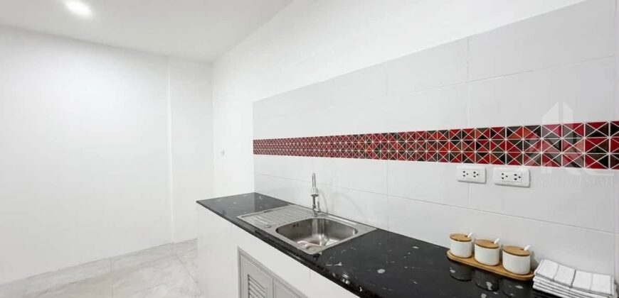 Corner House for Sale in Siam Country Club Area