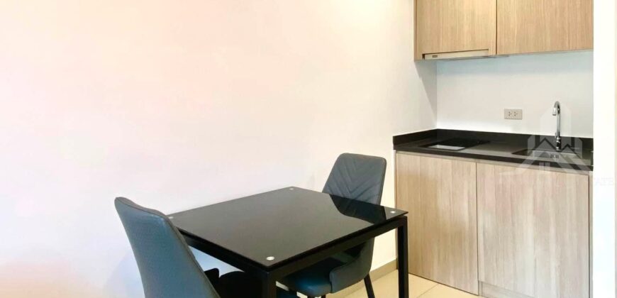 Urgent Sale: Unixx South Pattaya Condo for Sale