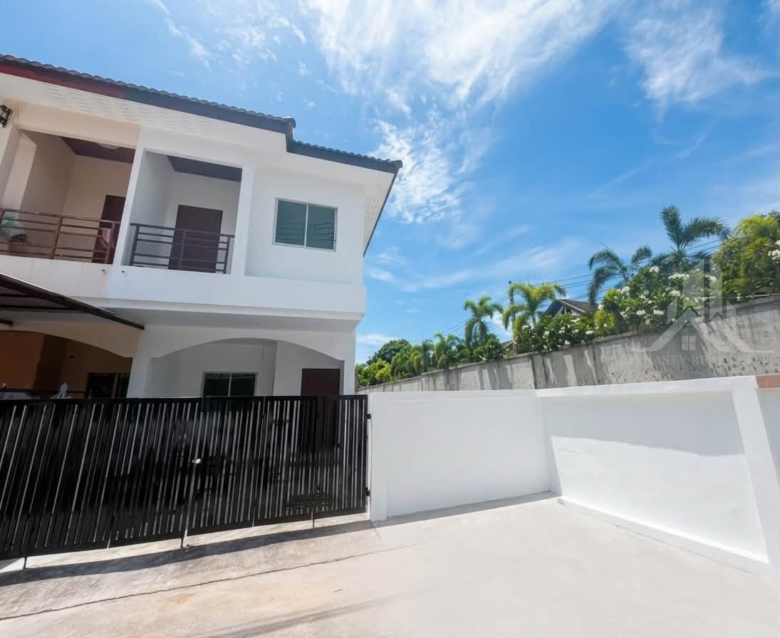 Corner house for sale in siam country club area