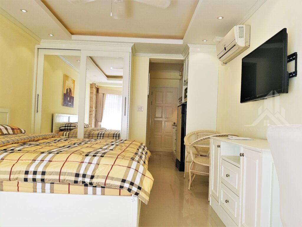 Jomtien beach condominium jbc for rent