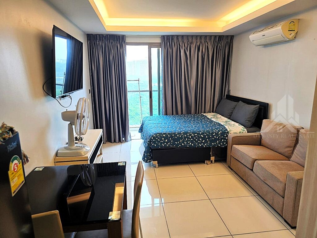 Laguna beach resort 1 pattaya condo for rent