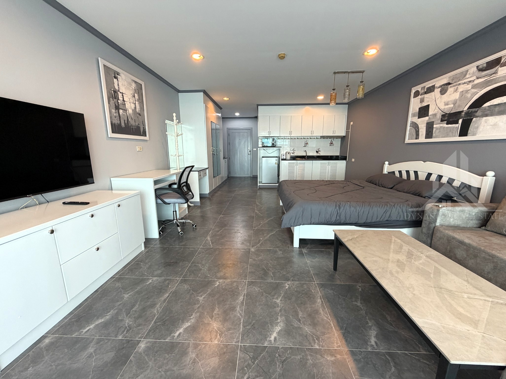 Tw platinum suites studio condo for sale & rent