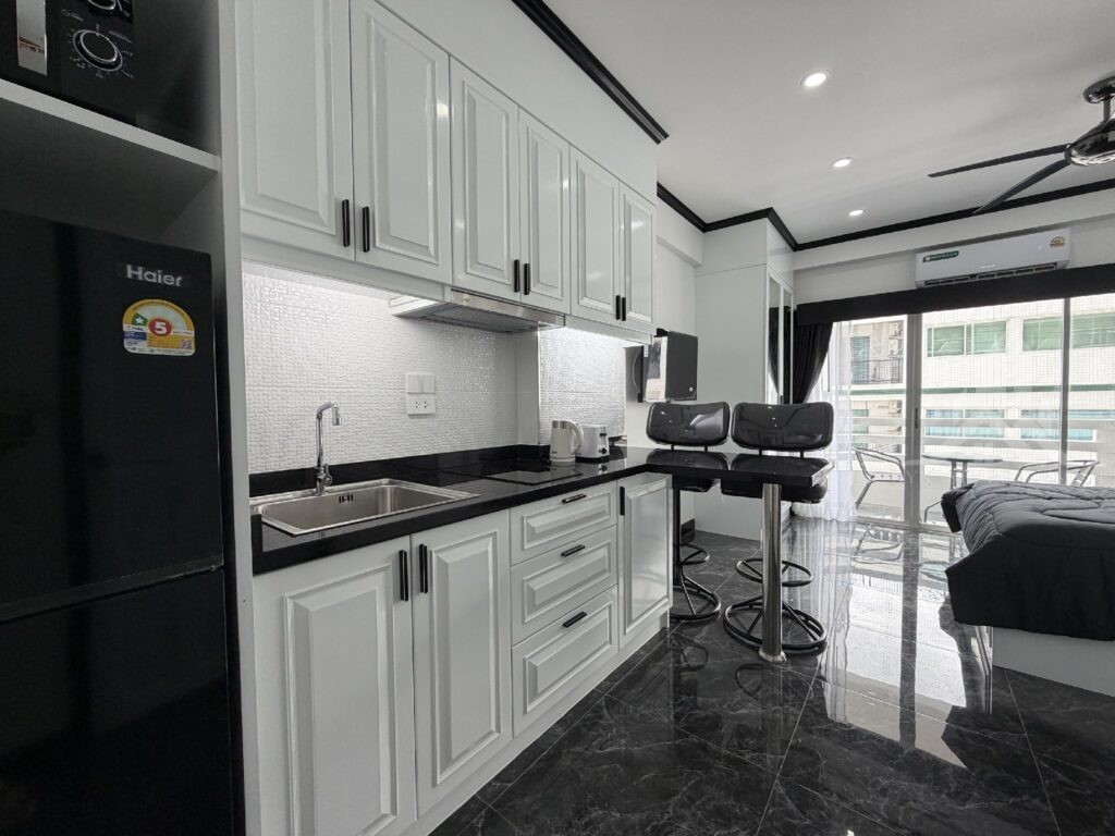 Pattaya chain condotel for sale & rent