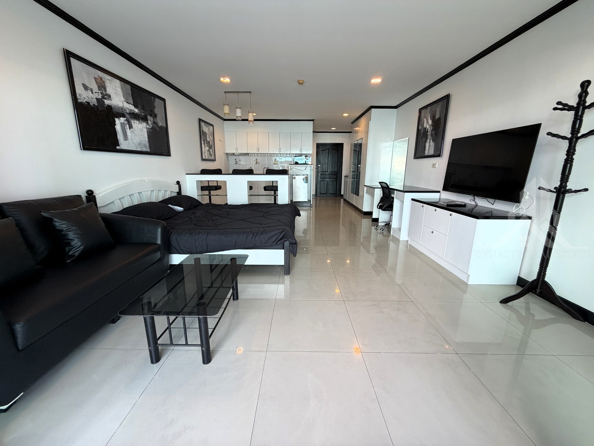 Tw platinum suites studio condo for sale & rent
