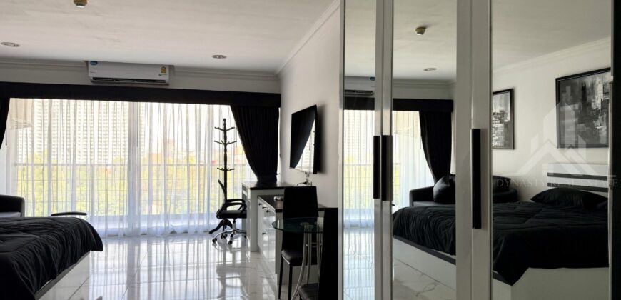TW Platinum Suites, Building C Studio Condo for Sale & Rent