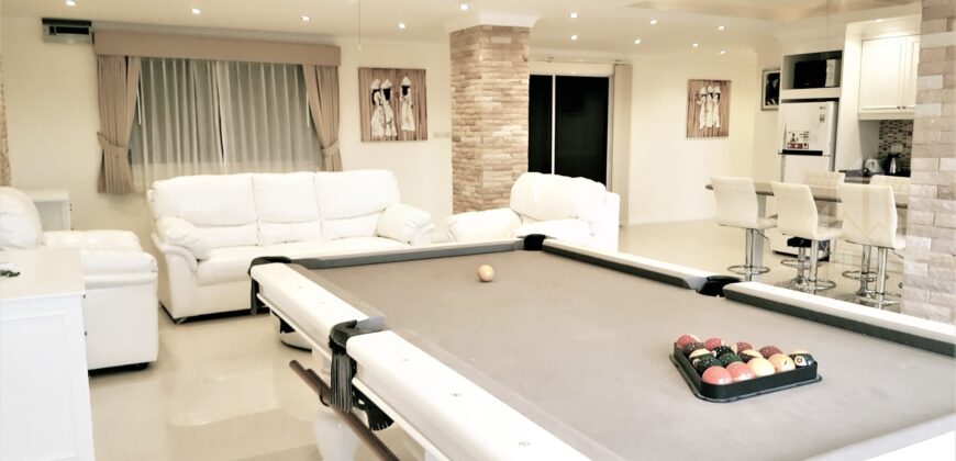 Rungfa Condominium for Sale & Rent – 2 Bedrooms