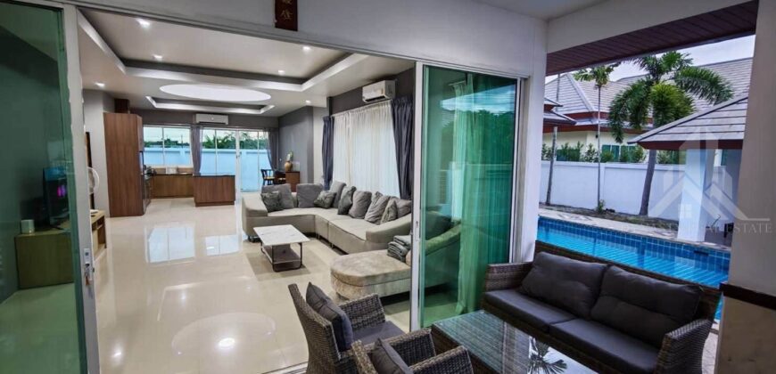 Luxury Pet Friendly Pool Villa in Huai Yai