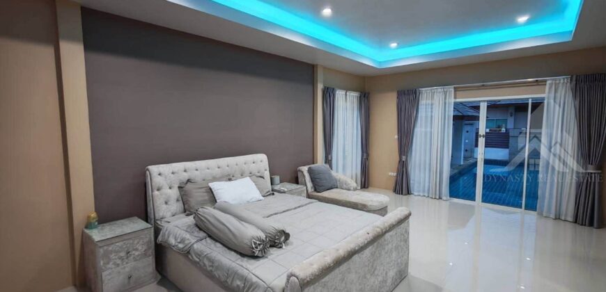 Luxury Pet Friendly Pool Villa in Huai Yai