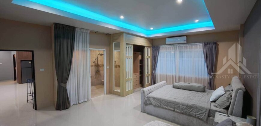 Luxury Pet Friendly Pool Villa in Huai Yai