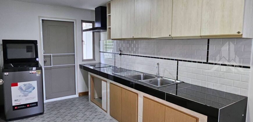 Spacious Garden Home for Rent in Rongpo