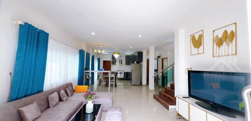 Spacious 4 Bedroom Pool Villa for Rent in Pattaya