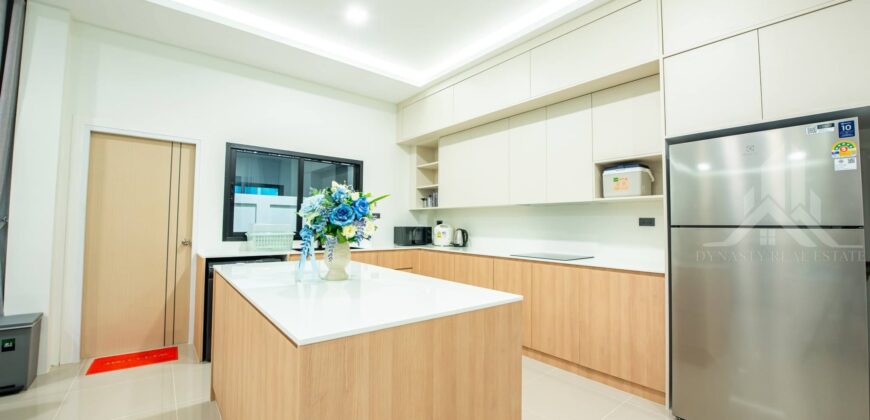 Modern 4 Bedroom Pool Villa for Rent in Pattaya