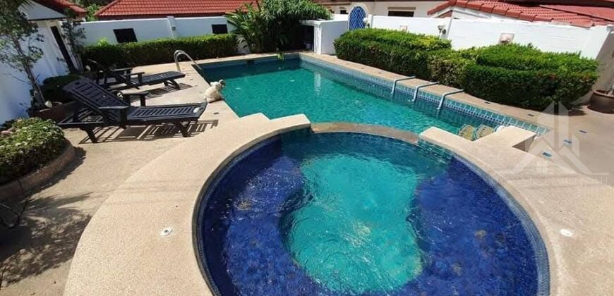 4 Bedroom Pool House for Rent in Pattaya