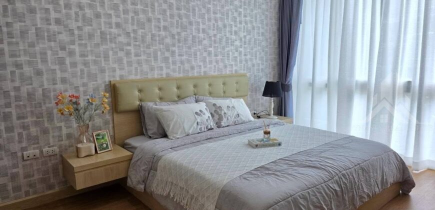 Modern 1-Bed Pool View Condo for Rent in Pattaya