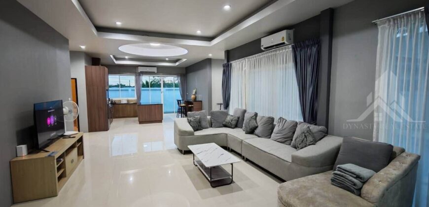 Luxury Pet Friendly Pool Villa in Huai Yai