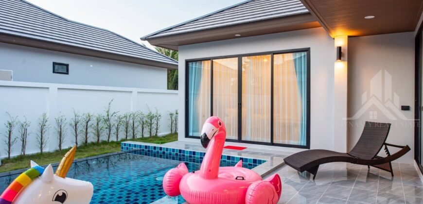 Modern 4 Bedroom Pool Villa for Rent in Pattaya