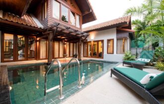 Luxury Pool Villa for Rent in Pattaya Near Beach