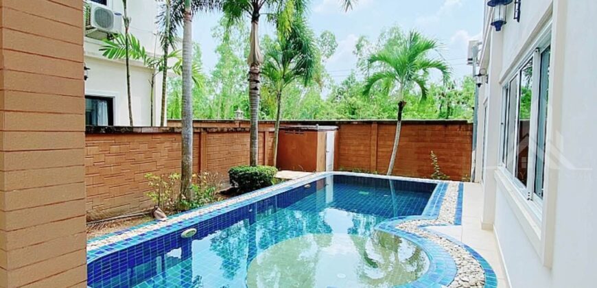 Spacious 4 Bedroom Pool Villa for Rent in Pattaya