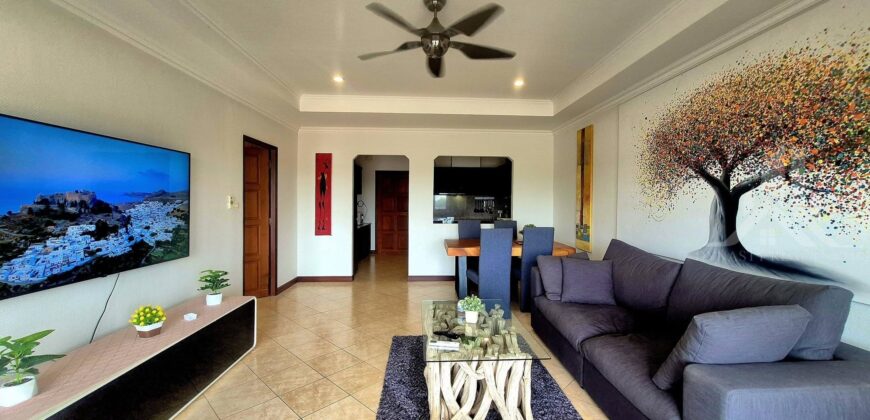 Spacious Corner 1-Bed Condo in Central Jomtien