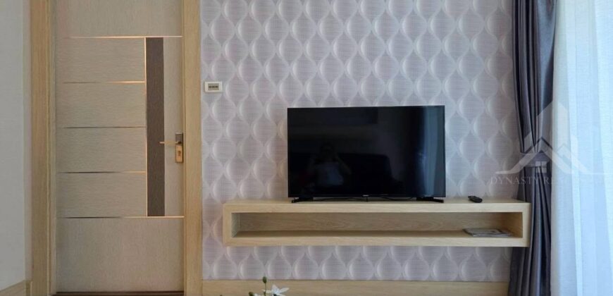 Modern 1-Bed Pool View Condo for Rent in Pattaya