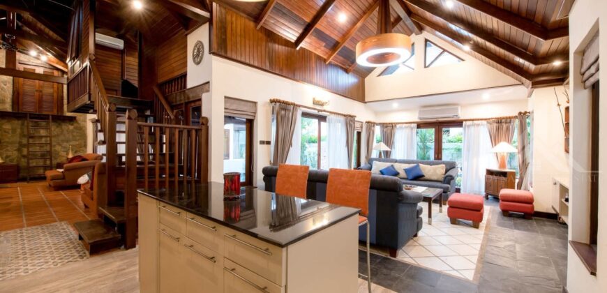 Luxury Pool Villa for Rent in Pattaya Near Beach