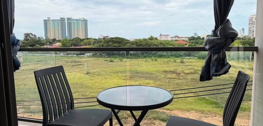 Laguna Beach Resort Maldives Condo for Sale in Pattaya