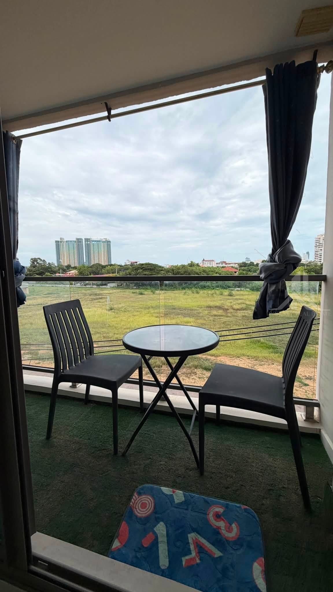 Laguna beach resort maldives condo for sale in pattaya