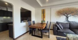 Spacious Corner 1-Bed Condo in Central Jomtien