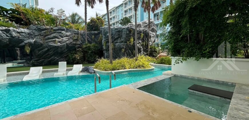 Beachfront Pool Access Condo for Rent in Pattaya