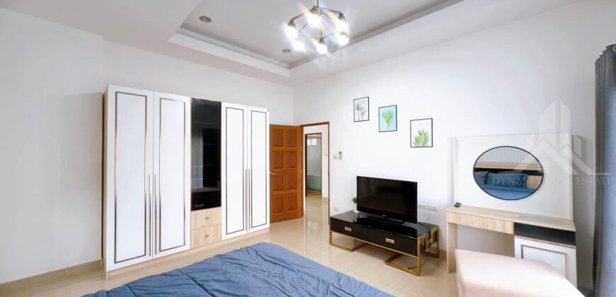 Spacious 4 Bedroom Pool Villa for Rent in Pattaya