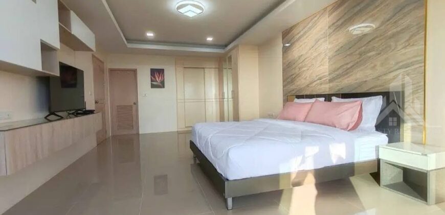 Spacious Sea View Condo for Rent in Jomtien