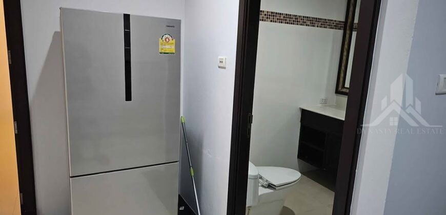 Spacious 2-Bedroom Condo in Central Pattaya