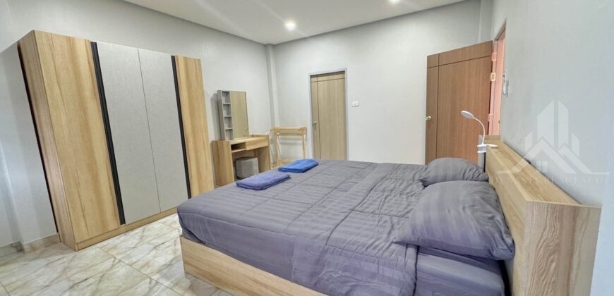 Detached House for Rent in Pattaya, 4 Beds