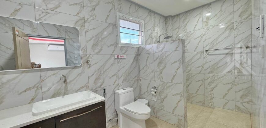 Detached House for Rent in Pattaya, 4 Beds