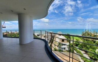 Luxury Sea View Condo at La Royale Pattaya