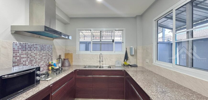 Detached House for Rent in Pattaya, 4 Beds