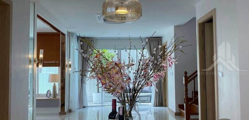 Luxury 4-Bed Pool Villa for Rent in Pattaya